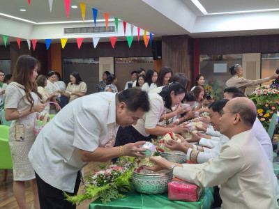 กิจกรรมสรงน้ำพระ-รดน้ำขอพรผู้อำนวยการกองพัฒนาสหกรณ์ด้านการเงินและร้านค้าและกิจกรรมวันผู้สูงอายุแห่งชาติ ประจำปี 2569 ... พารามิเตอร์รูปภาพ 1