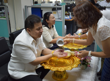 กิจกรรมสรงน้ำพระ-รดน้ำขอพรผู้อำนวยการกองพัฒนาสหกรณ์ด้านการเงินและร้านค้าและกิจกรรมวันผู้สูงอายุแห่งชาติ ประจำปี 2569 ... พารามิเตอร์รูปภาพ 5