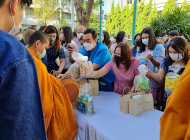 ร่วมกิจกรรมเจริญพระพุทธมนต์และตักบาตรเนื่องในวันขึ้นปีใหม่ ... พารามิเตอร์รูปภาพ 20