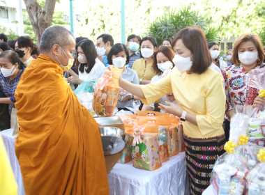 ร่วมกิจกรรมเจริญพระพุทธมนต์และตักบาตรเนื่องในวันขึ้นปีใหม่ ... พารามิเตอร์รูปภาพ 32